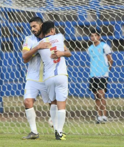 Pelota en cancha de “Sasa”