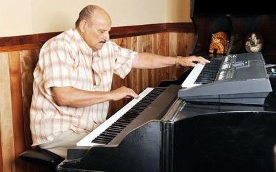 Falleció el pianista Óscar Faella