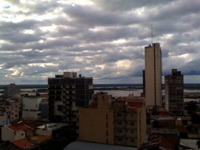 Pronostican domigo muy caluroso y con probables precipitaciones
