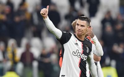 Cristiano hace más líder a la Juventus con un doblete