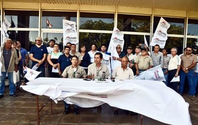 En ANDE le sacan en cara a Richer su respaldo a la deuda espuria de Itaipú