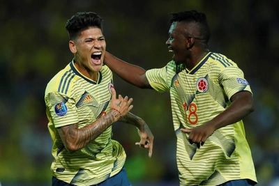 Colombia golea, Carrascal brilla, Chile gana de nuevo y Ecuador decepciona