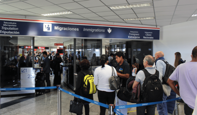 Salud monitorea casos de coronavirus y establece control en aeropuertos