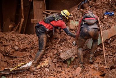Sube a 37 número de muertos por violentas lluvias en Brasil