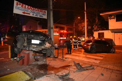 Conductor chocó a conocidos de un jugador de Cerro y se dio a la fuga