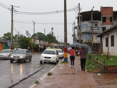 Anuncian un lunes caluroso con posibles chaparrones a la tarde