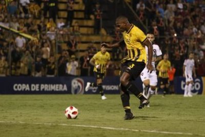 Guarani triunfó ante Cerro Porteño y sumó sus primeros tres puntos
