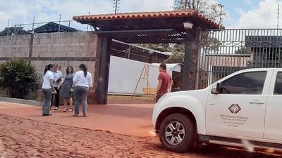 Mujer denuncia que era obligada por su pareja a participar de orgía