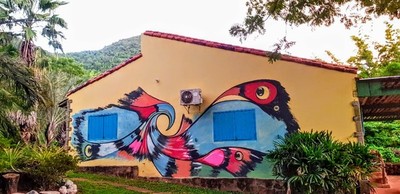 Colonia Independencia luce coloridos murales inspirados en relatos locales y sonidos del agua
