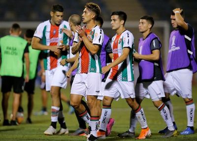 Palestino arrasa con Cerro Largo y avanza