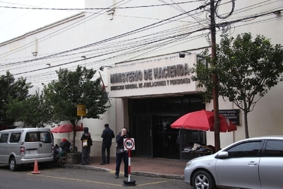 El viernes 28 se pagarán haberes atrasados a incluidos en planilla en agosto y setiembre/2019