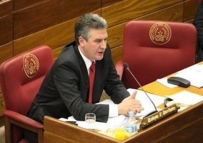 Bacchetta considera que sería un “error” cambiar a Petta
