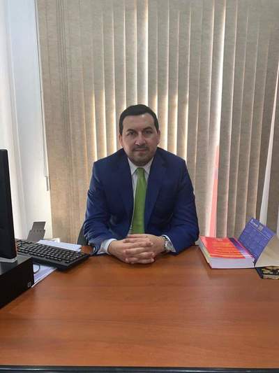 Condenan a cinco años de cárcel a policía que agredió a su pareja y a su hijastra