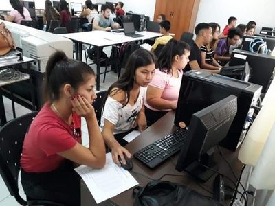 Más de 32.000 alumnos inician cursos del SNPP