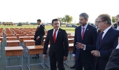 Inicio de clases en riesgo: Abdo pide diálogo a los docentes y no afectar la educación de los alumnos