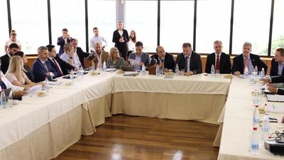 Cómo manejar US$ 4.000 millones de pensiones, hasta cuánto endeudarse y otras leyes que prepara el Ejecutivo