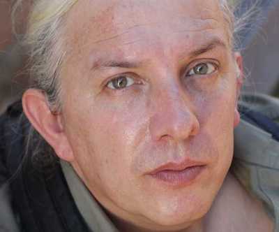 Invitan al recital de Dani Moreno en Casa Karaku