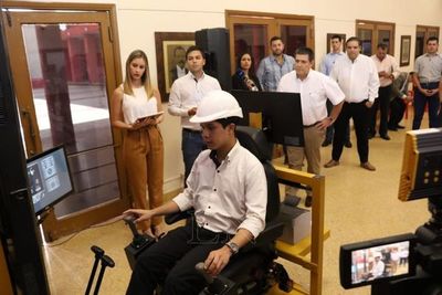 ANR dará cursos de mecánica a jóvenes. Cartes estuvo presente y dijo que “no podemos ser simplemente una maquinaria electoral”
