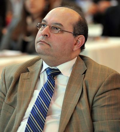 Exministro sostiene que mientras deuda de Paraguay sea menos del 30%, el país tendrá una economía favorable