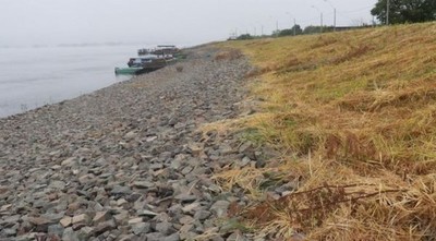 Alberdi al borde del aislamiento por la crecida del río