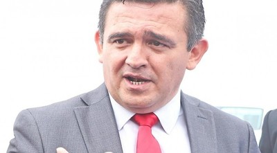MEC se desentiende de millonario contrato de aulas prefabricadas