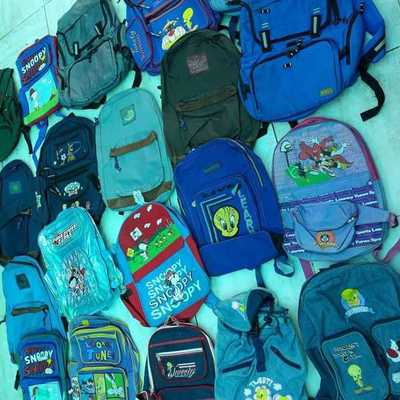 Alumnos y Docentes de la FCA de la filial de San Pedro recolectan mochilas para entregar a niños de escasos recursos.