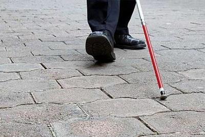 La historia detrás de WeWalk, el bastón inteligente para ciegos que se venderá en 2019