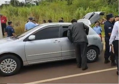 Hallan cuerpos de dos mujeres en un automóvil. Niña de unos 5 años estaba junto a los cadáveres