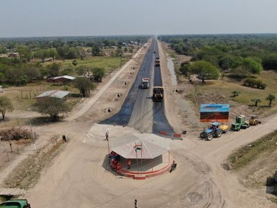 Aceleran los trabajos para concluir a fin de mes nuevos tramos de la ruta Bioceánica