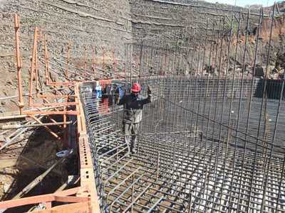 Avanza trabajo en la base para las torres principales del Puente Integración