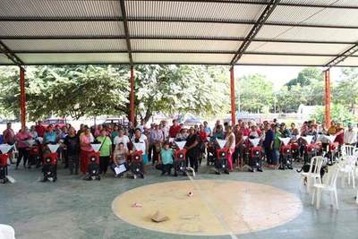 MAG entrega implmentos agrícolas a familias productoras de Antequera