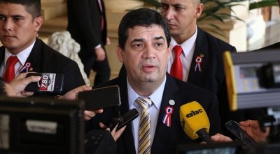 Velázquez busca culpables por la derrota de la ANR