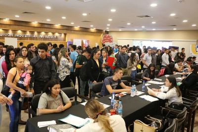 Gran participación en maratón de empleos del Ministerio de Trabajo