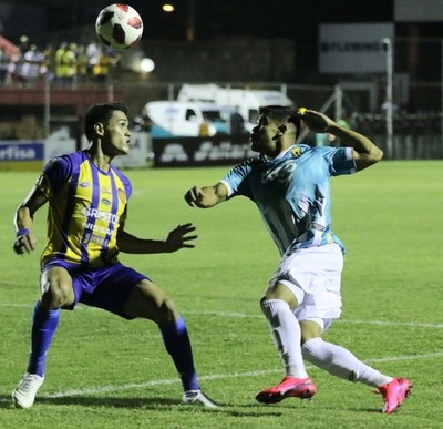 Guaraní derrota a Luqueño, lo deja sin entrenador y se acerca a la cima