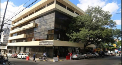 Exhortan a unos cuarenta comercios en Pilar a cumplir normas sanitarias