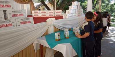 Gobernador dispone distribución de merienda y almuerzo escolar