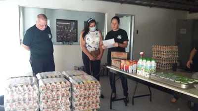Donan alimentos, medicamentos y productos de aseo personal a penitenciarías