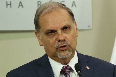 Gobierno decide que familias carenciadas reciban el dinero en efectivo