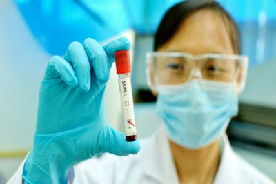 ¿Cuál es el criterio para otorgar el alta médica por coronavirus?