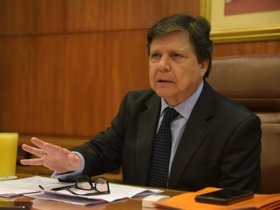 Acevedo: "Lo importante es que se cumpla el protocolo y que se vaya a la puta calle o a la puta cárcel quien lo viole"
