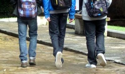 Educador sostiene que no se puede volver a clases antes de septiembre