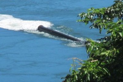 Denuncian que CDE arroja residuos líquidos al río Paraná