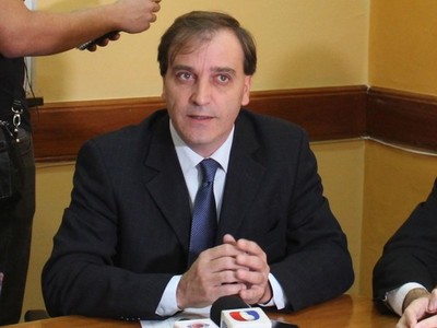 'Todos tenemos que seguir en cuarentena, seguir educando, el Estado tiene que seguir transparente y real', urge infectólogo