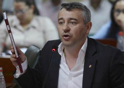 Asesor de la Presidencia sostiene que “si existen pruebas contundentes” acompañarán juicio político a Quiñónez