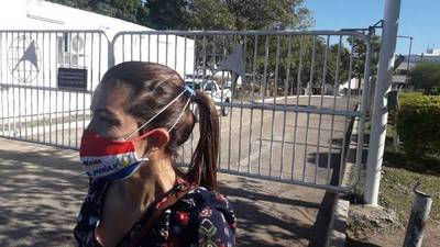 Aduanas cerrada por feriado: no se pueden verificar equipamientos médicos llegados al país. "En cualquier inauguración de pozo ellos están presentes", lamentan