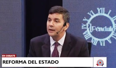 Santiago Peña: "Perdimos 2 años en Educación. Mario Abdo no le va a cambiar a Petta. Se va ir cuando la situación sea insostenible"