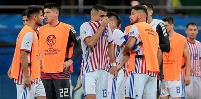De los últimos 50 partidos oficiales, ¿cuántos ganó la Albirroja?