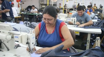Sector confeccionista sostiene que ya no hay "excusas” para que no se les otorgue la fabricación de insumos para Salud