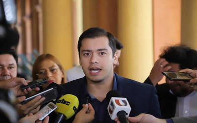 Prieto alega que fue imputado por una foto de cuando fue a visitar a una niña con labio leporino