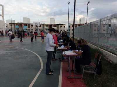 Continúa la entrega de kits de alimentos en 26 instituciones educativas de Asunción